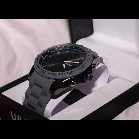 Unlisted Watch - Picture 3 of 4